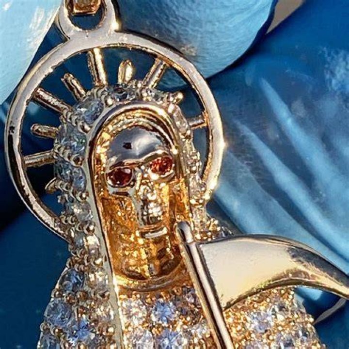 24K Gold Plated Santa Muerte with 26" Necklace Santa Muerte con Cade