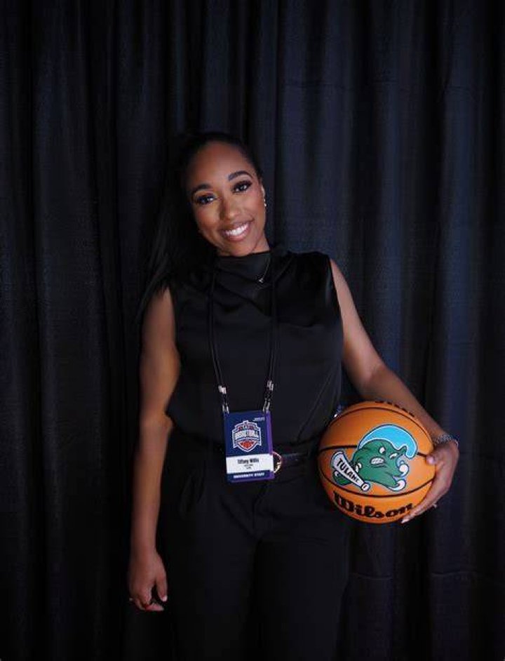 5 Questions with Alumna Tiffany Cooke Department of Journalism and