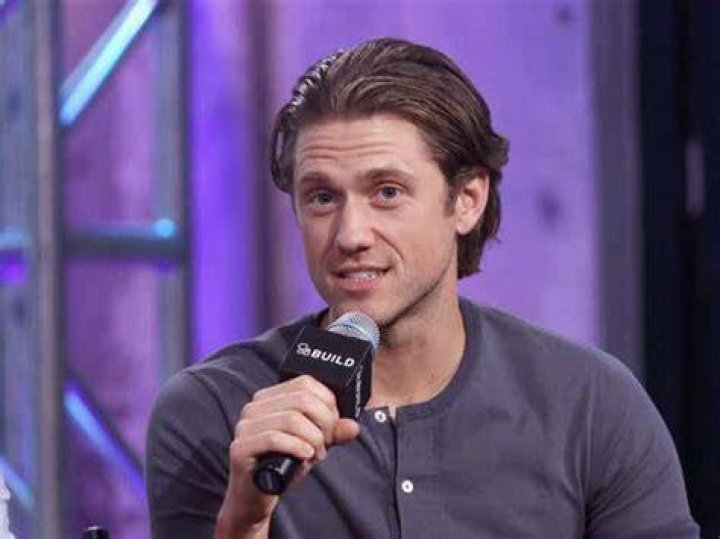 Aaron Tveit Net Worth, Height, Age, Affair, Career, and More