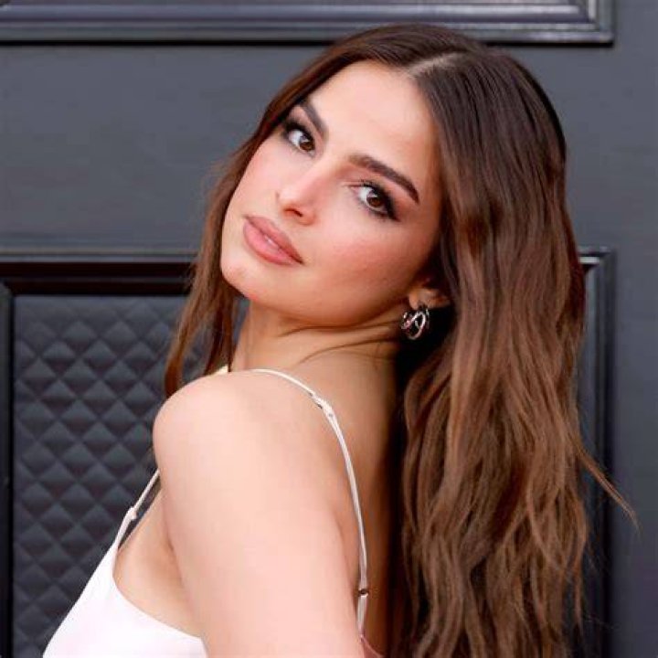 Addison Rae's Dad Seen Getting Flirty With 2 Women Before Alleged