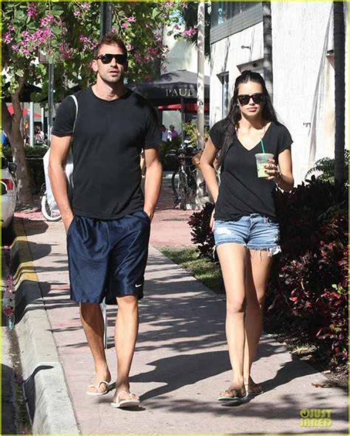 Adriana Lima Chilling with Husband Marko Jaric! Photo 2785227
