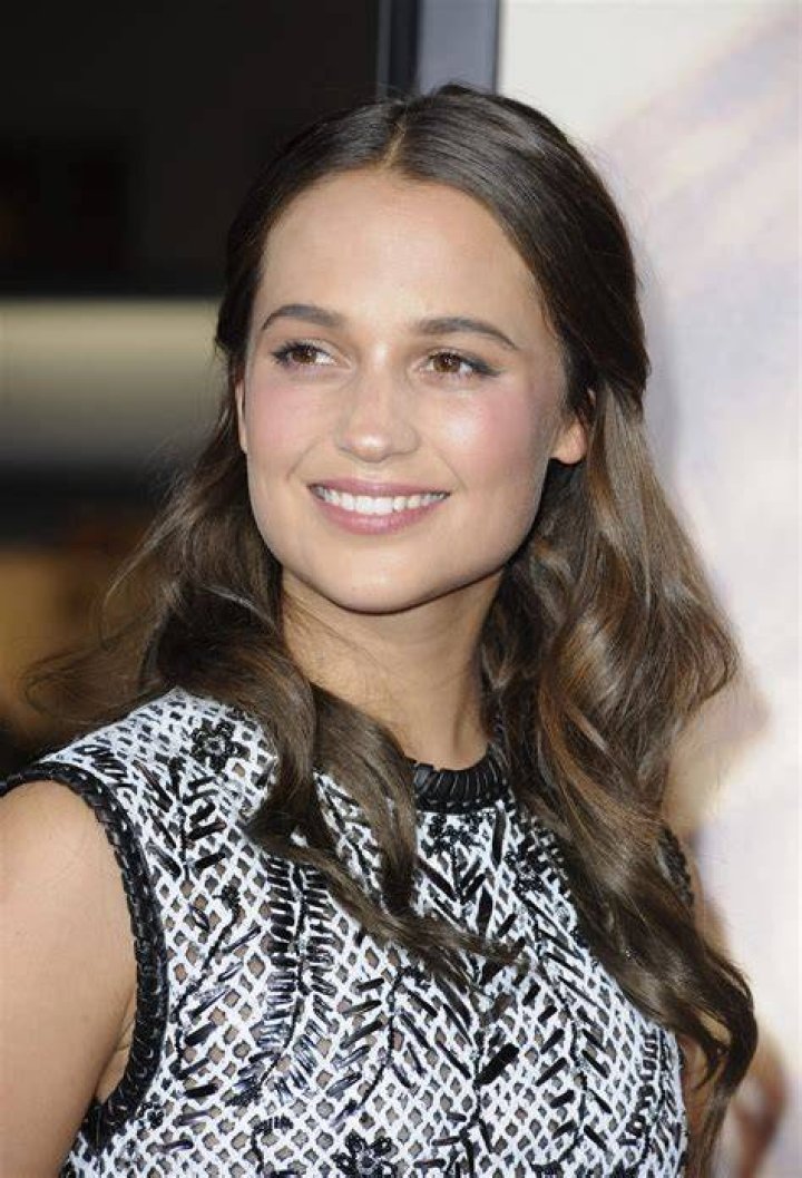Celebrity Travel Alicia Vikander Galavante (Travel & Lifestyle