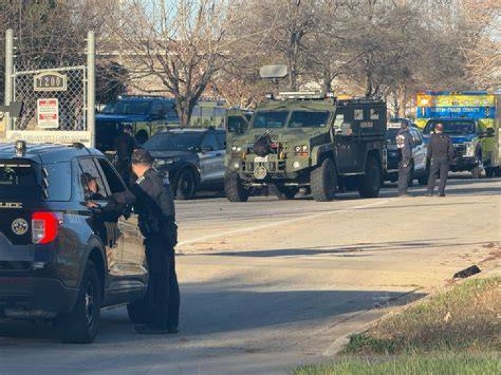 Columbia Police respond to barricaded man in Woodcreek Farms area