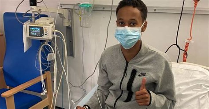Critically ill teenager, 17, with Covid first to receive life