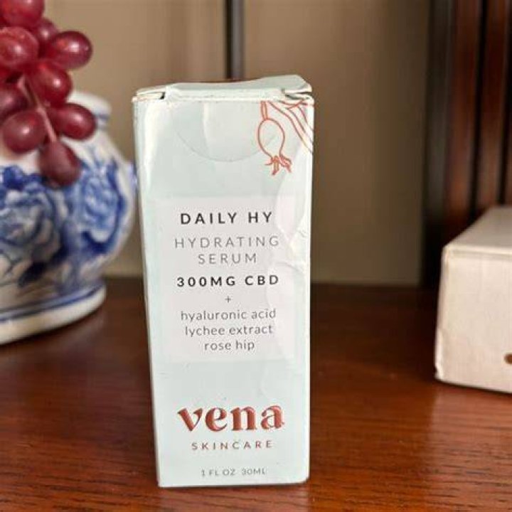 Daily Hy Hydrating Serum Vena CBD