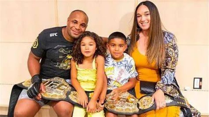 Daniel Cormier Wiki, Wife, Age, Height, Family, Biography & More