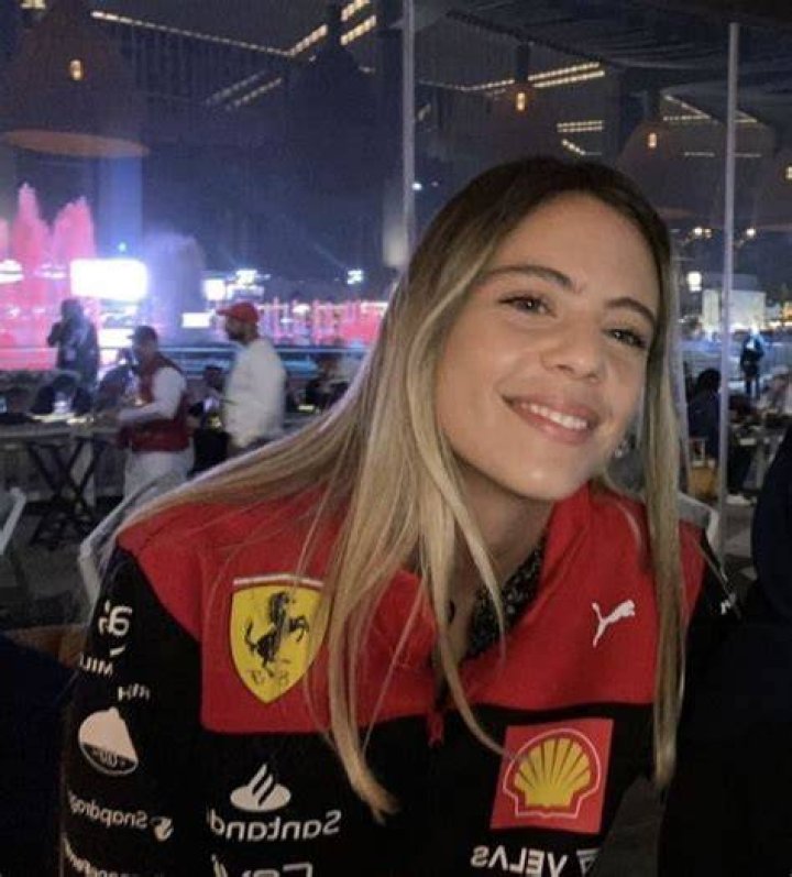 Discover The World Of F1 Glamour: Explore Isa Hernaez's Instagram