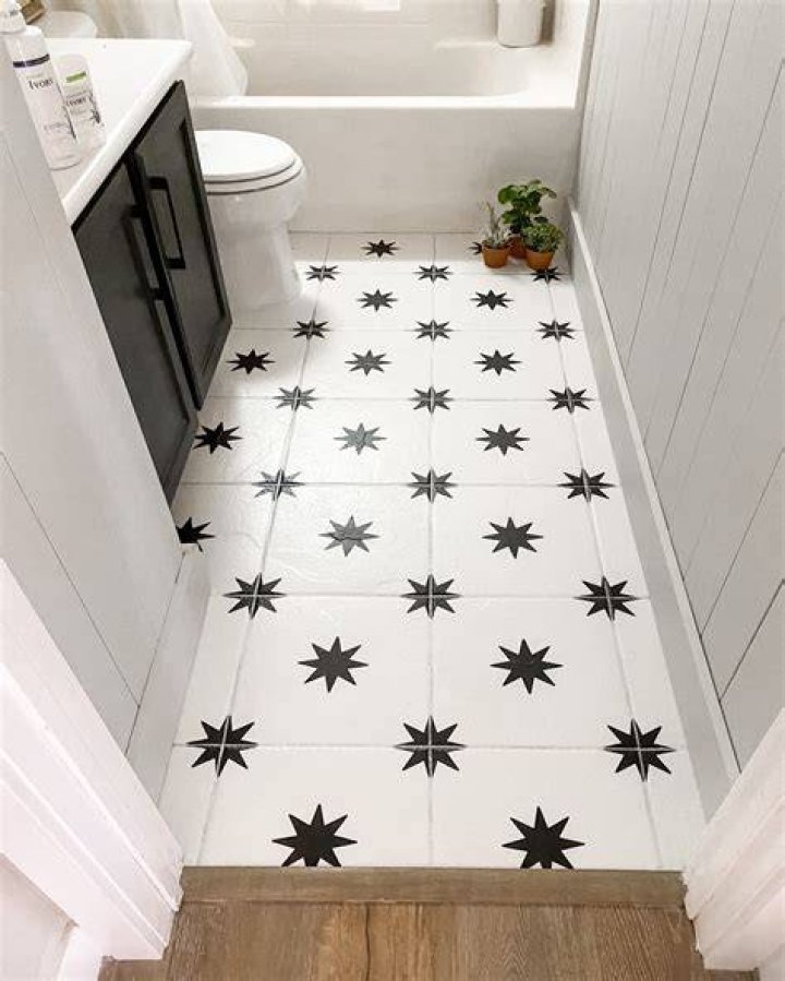 DIY Painted Bathroom Floor Painted bathroom floors, Painting bathroom