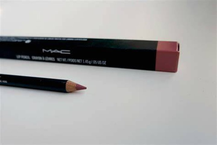 Dupethat MAC Soar Lip Pencil Dupes