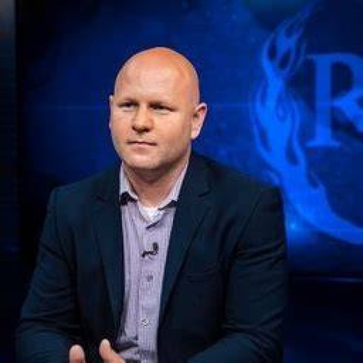 Farron Cousins (Host) BioWiki, Age, Height, Wife, Net Worth, Ring of Fire