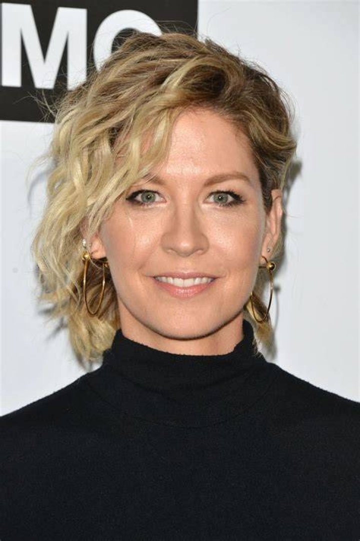 Jenna Elfman Bio, Wiki, Age, Height, Parents, Husband, Children, Movies