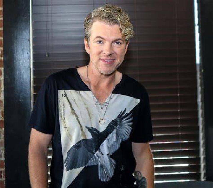 Joe Don Rooney from Rascal Flatts Country girl problems, Country