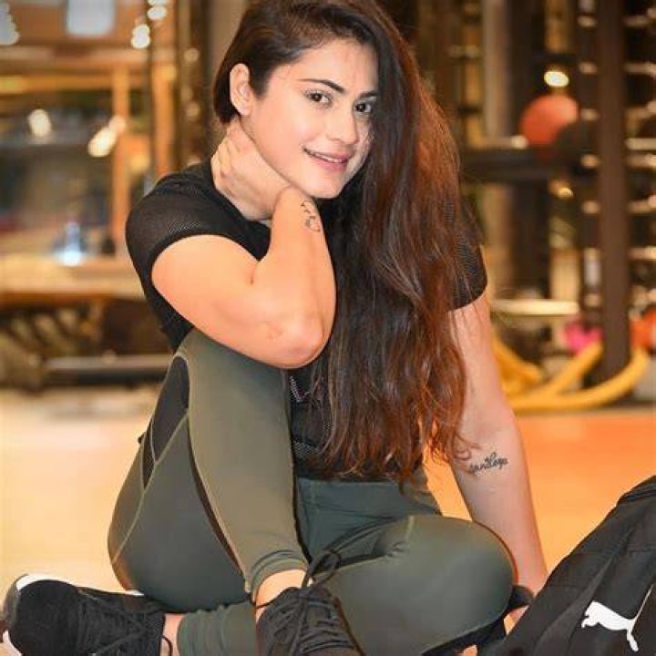 Kritika Malik Age, Wiki, Biography, Height, Family, Husband HD phone