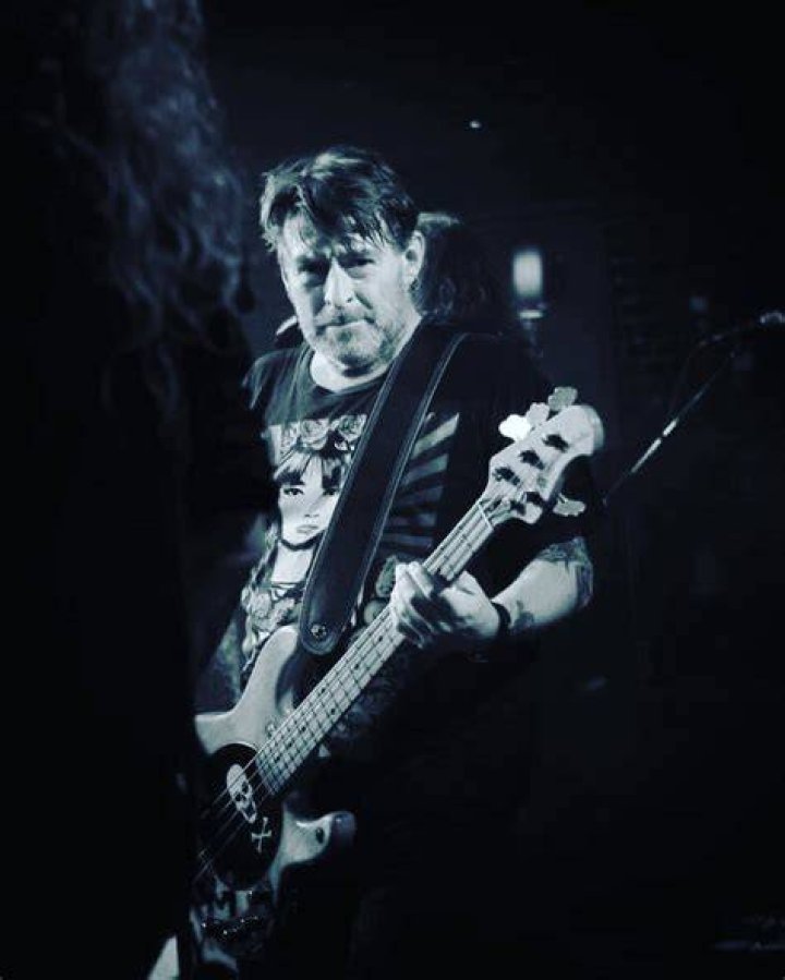 Legendary Aussie rocker dead at 56 Mingooland