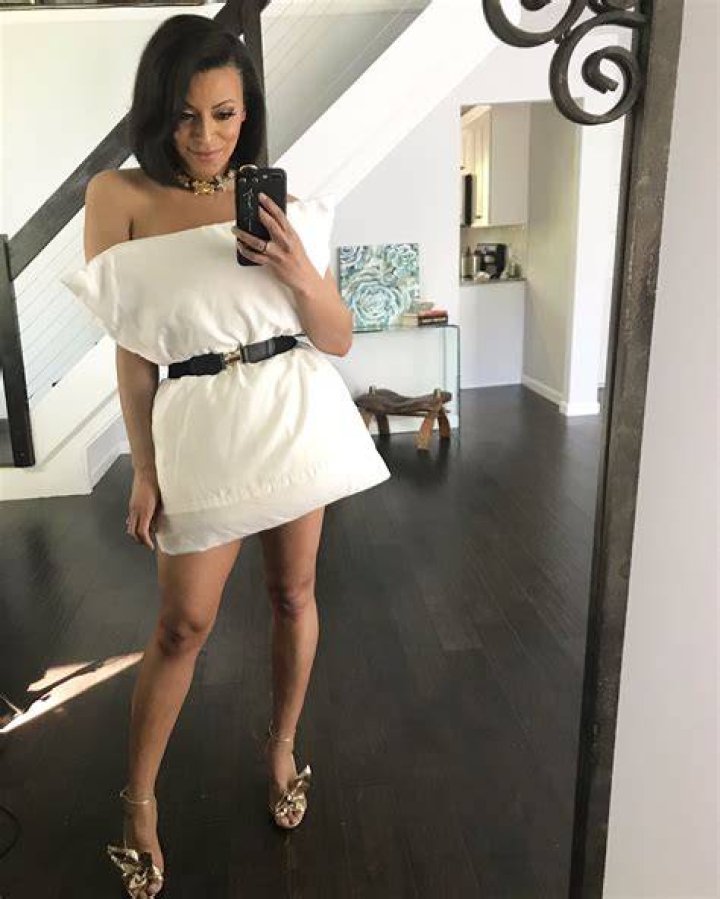 Liana Brackett Amazing women, Fashion, High waisted skirt