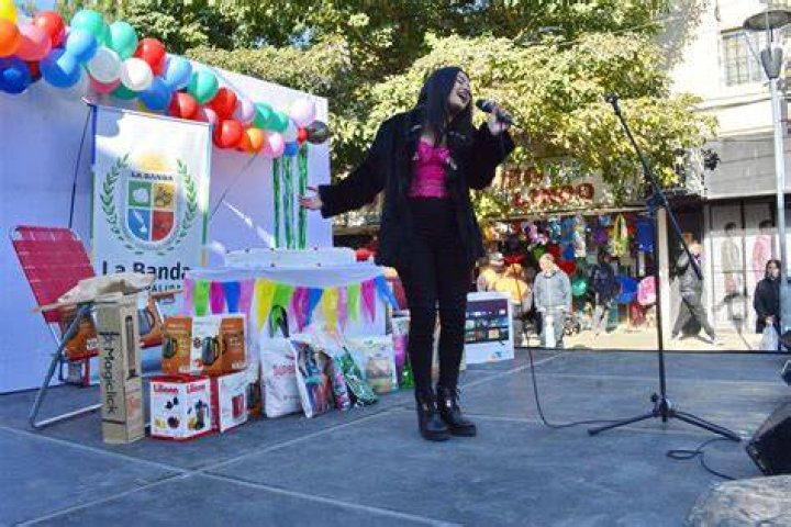 Liani YouTube Fotos de banda, Razones para sonre&iacute;r, Celebridades