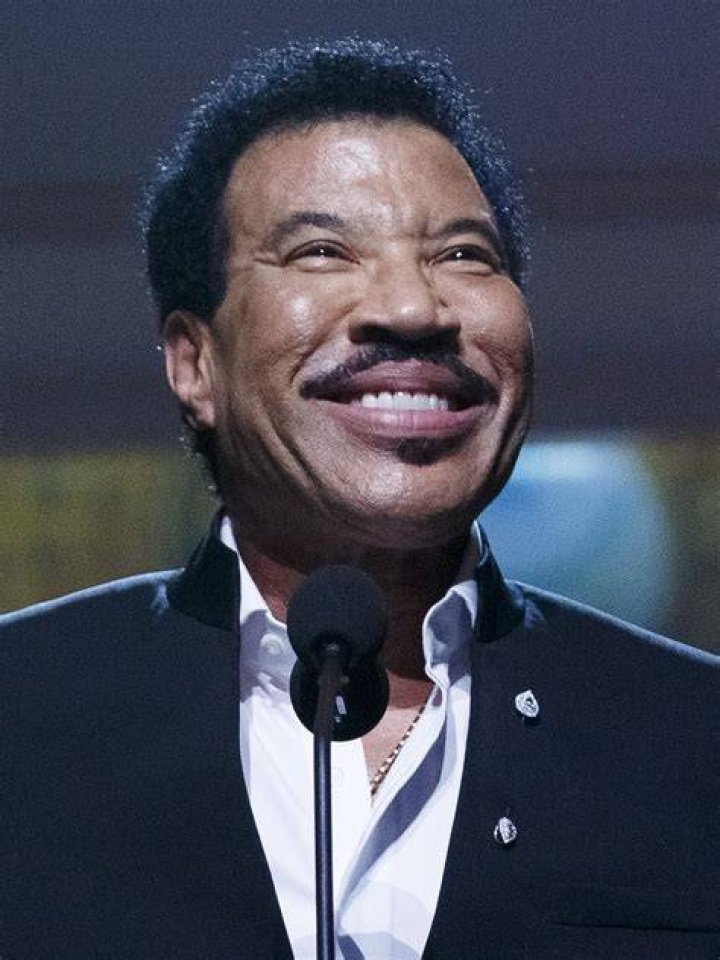 Lionel Richie's Net Worth (Updated 2024)