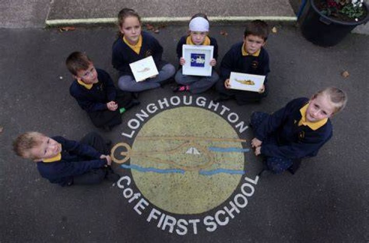Longhoughton First School children keep Sea Kings close to their hearts