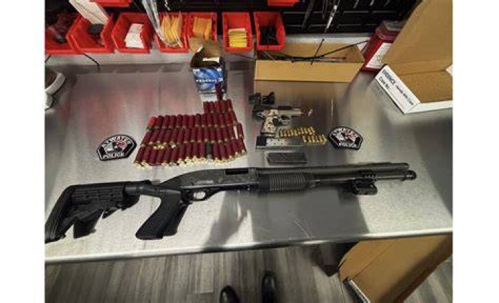 Man arrested after standoff in Richland KEPR