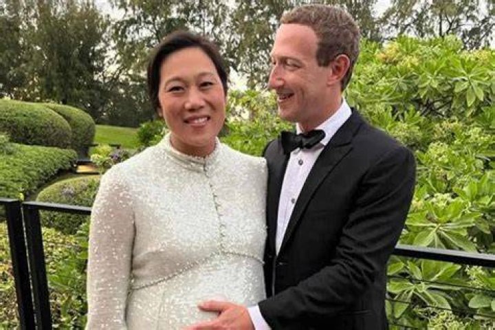 Mark Zuckerberg and Priscilla Chan Celebrate Fourth of July in First