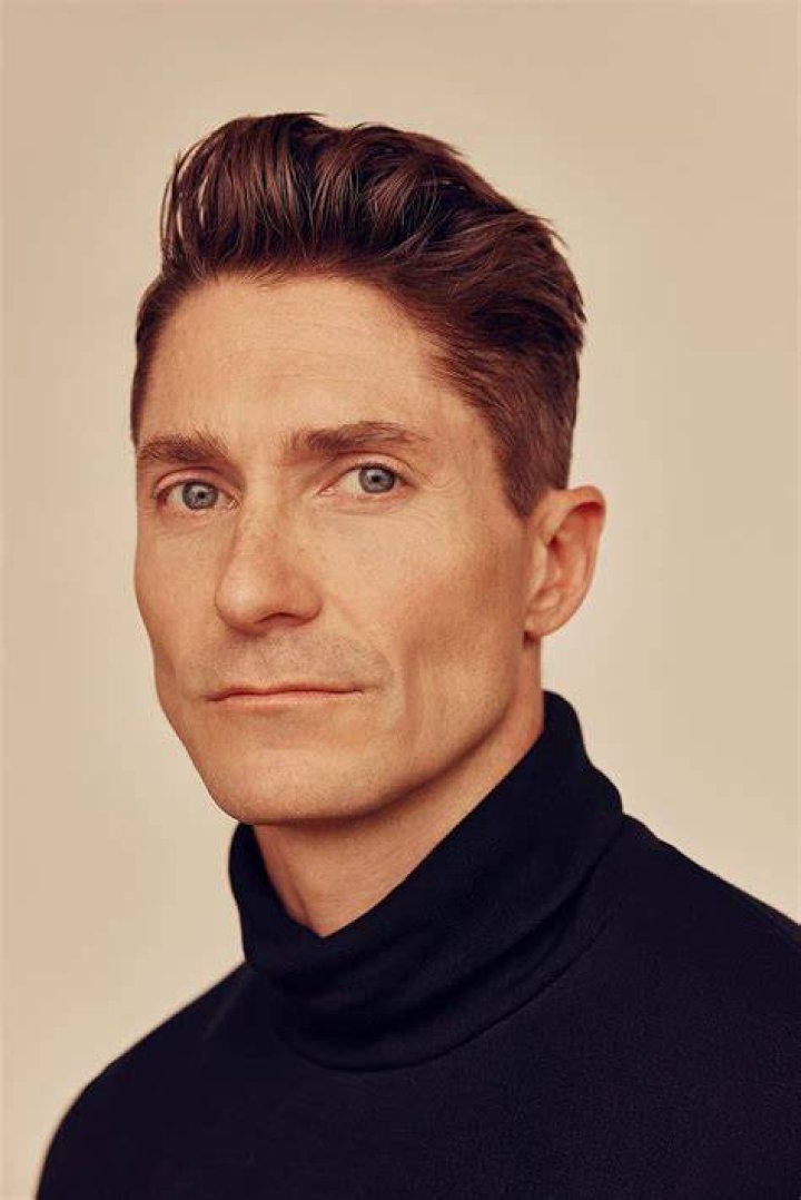 Matthew MacCaull Biography, Height & Life Story Super Stars Bio