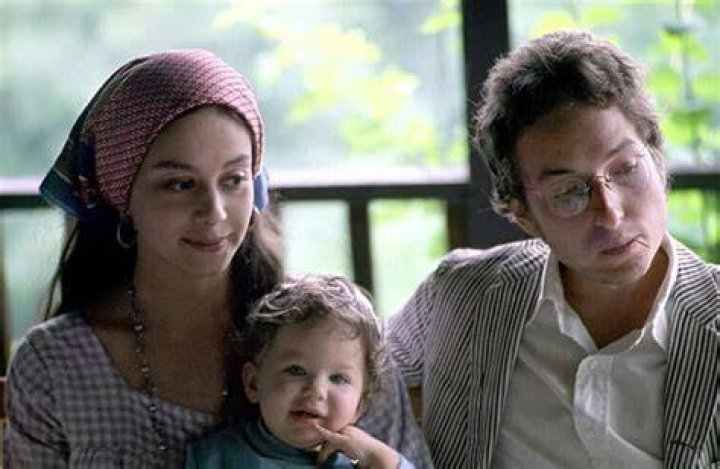 Meet Anna Dylan Life Beyond Being Bob Dylan's Daughter Revised 2023