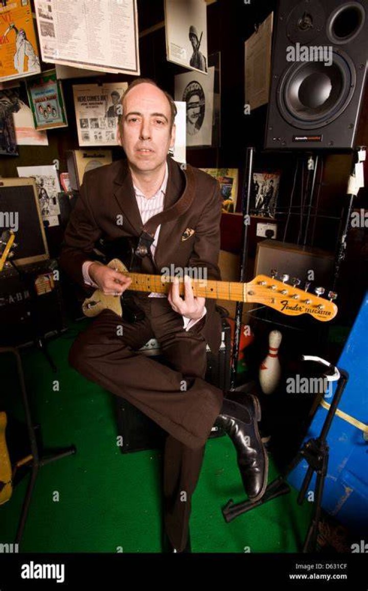 Mick Jones (The Clash Guitarist) Wiki Measurements, Parents