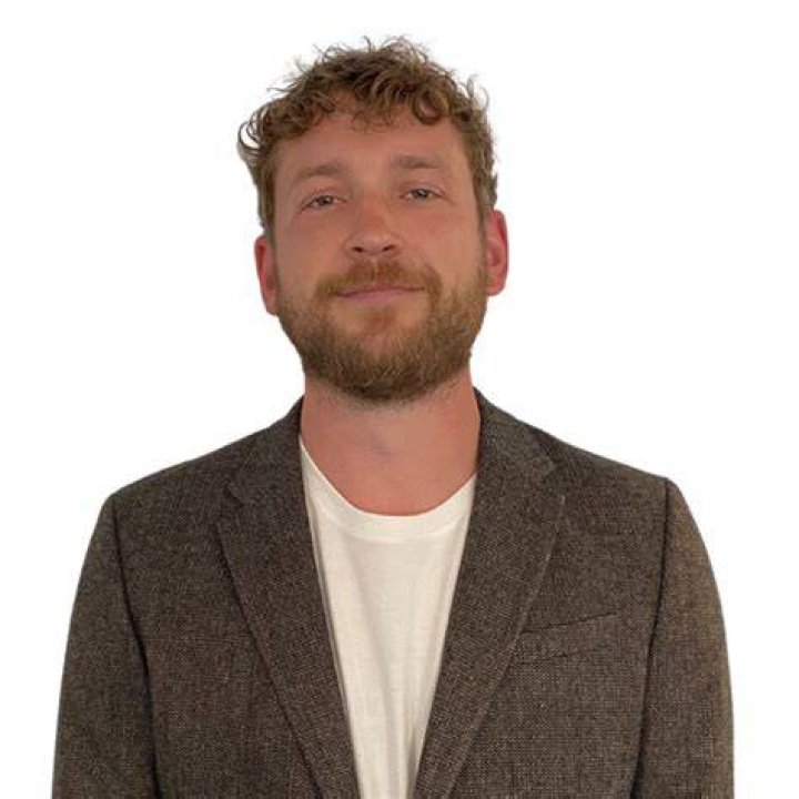 Oli Dugmore Wikipedia, Partner, School, Education, Age, Joe, Twitter