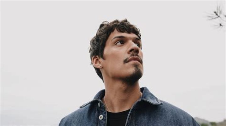 Omar Apollo taught himself how to sing from YouTube. Now he's up for a