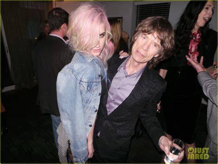 Photo kesha mick jagger rolling through chateau exclusive pics 06