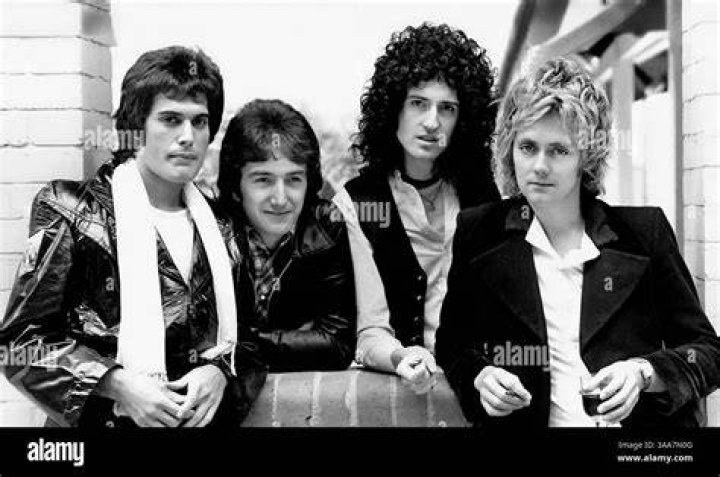 Queen freddie mercury, John deacon, Freddie mercury