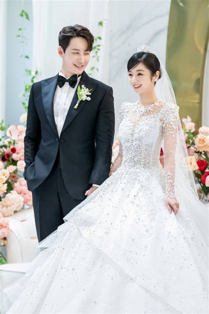 Shim Hyung Tak Wife Who Is Hirai Saya? Parents, Net Worth, Career