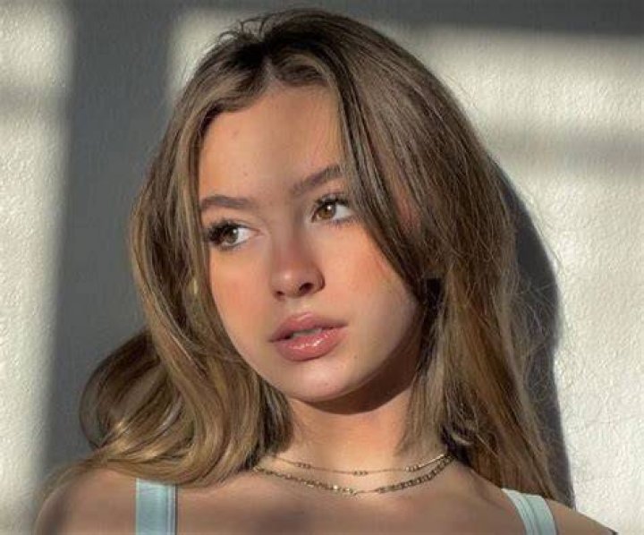 Sierra Cabot Biography, Age, Height, Net Worth, Boyfriend