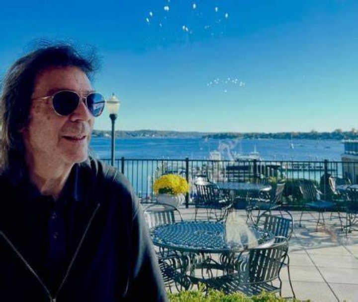 Steve Hackett Net Worth February 2024, Salary, Age, Siblings, Bio