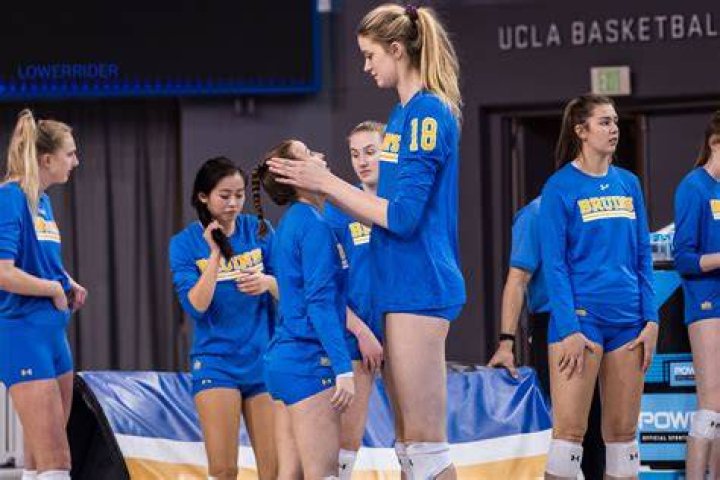 Tall College Volleyball player 4 by lowerrider on DeviantArt