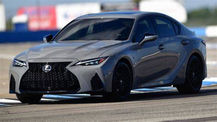 TopGear The 2022 Lexus IS500 keeps the V8 super saloon alive