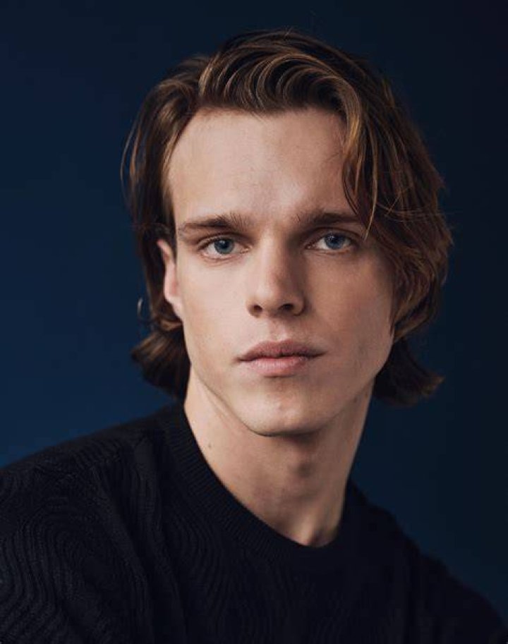 Unveiling The Alluring World Of Finn Bennett Images
