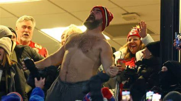 Unveiling The Enigmatic Appeal Of "Jason Kelce Shirtless"