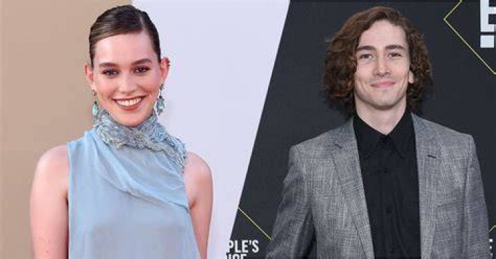 Victoria Pedretti and Dylan Arnold shop again amid dating rumors