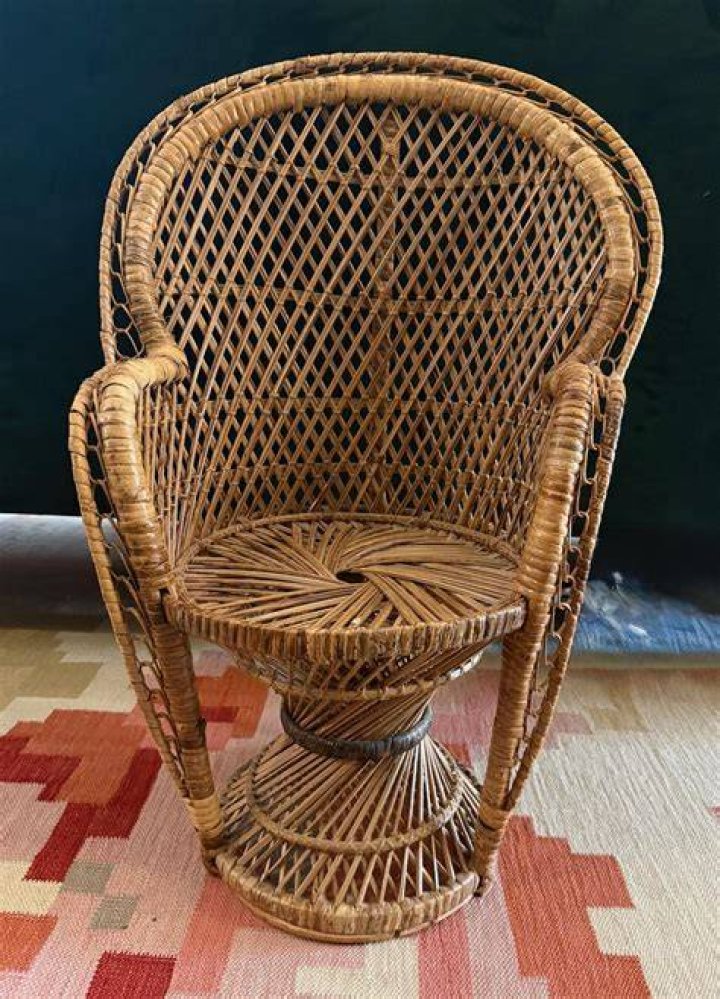 Vintage Rattan Wicker Sinusodial 70s Style Wavy Magazine Rack Etsy