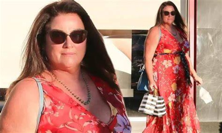 What Dress Size Is Keely Shaye Smith DRESSTK