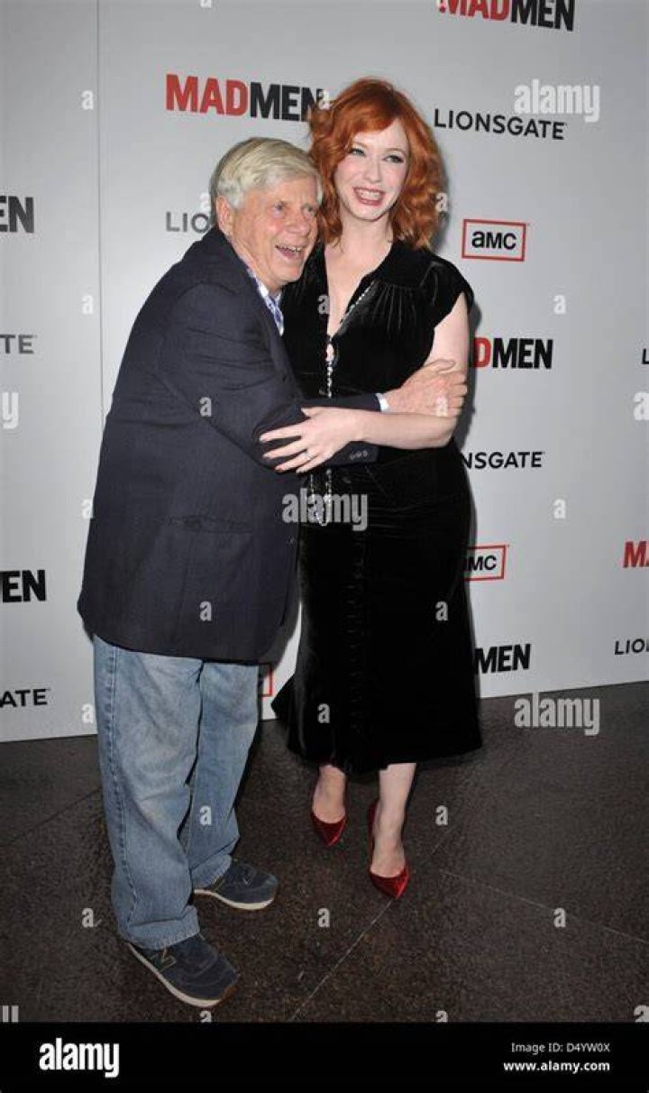 Who Is Robert Morse Wife Elizabeth Roberts?